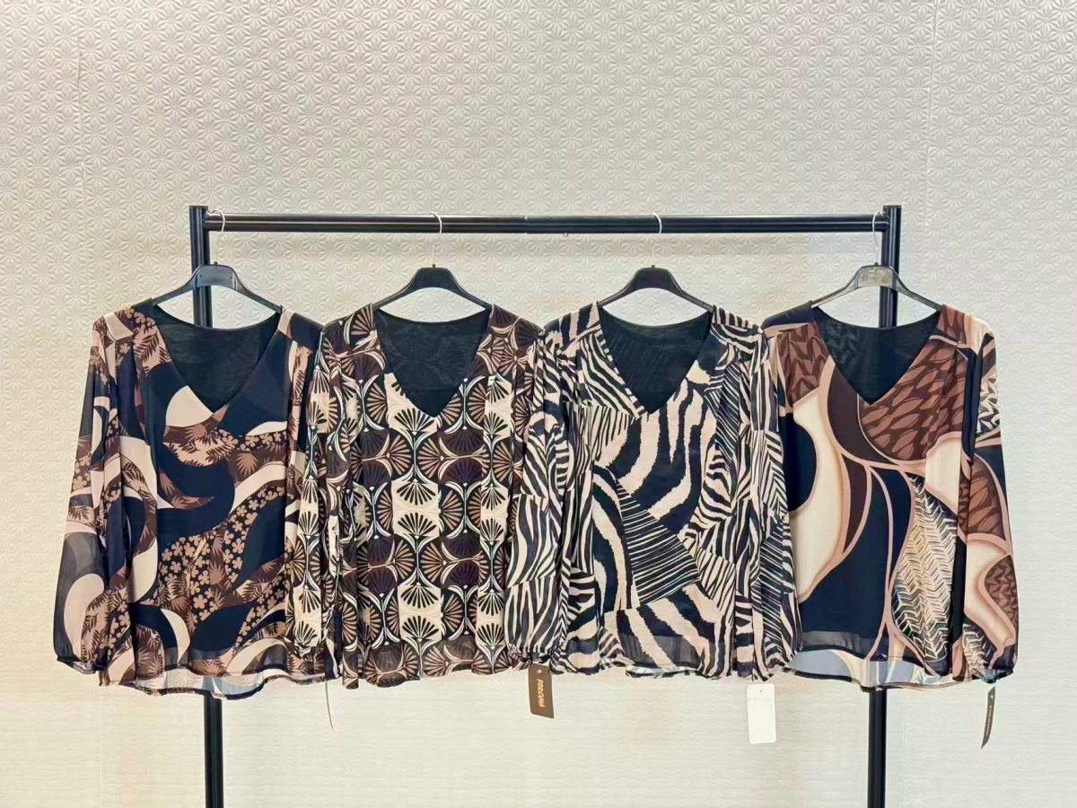 Blouse Col V – Imprimé Animal 2