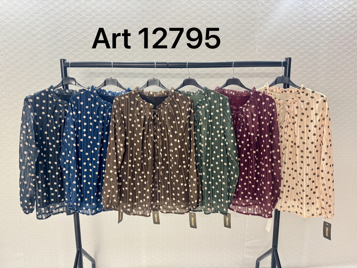 Printed blouse with tie neck 2