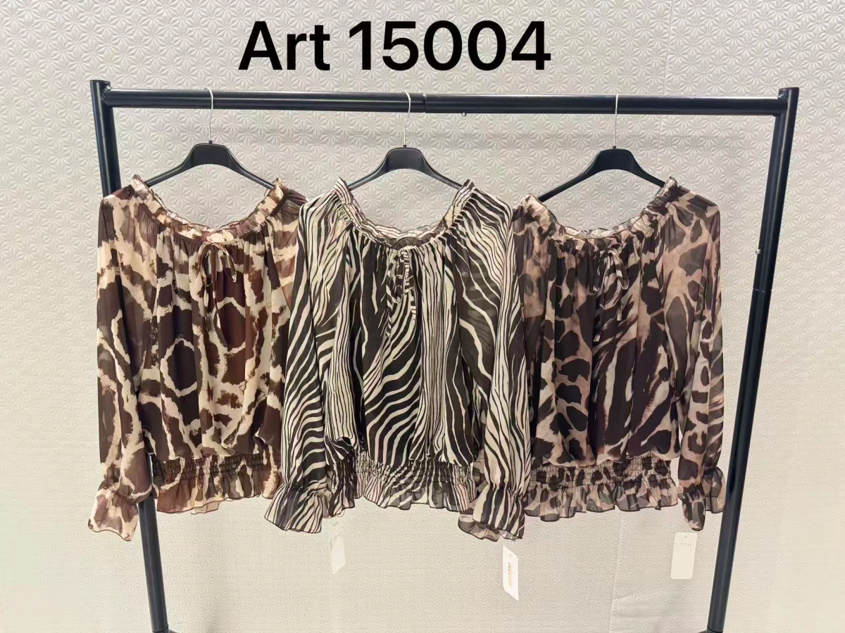 Off-the-shoulder printed blouse with viscose lining 2