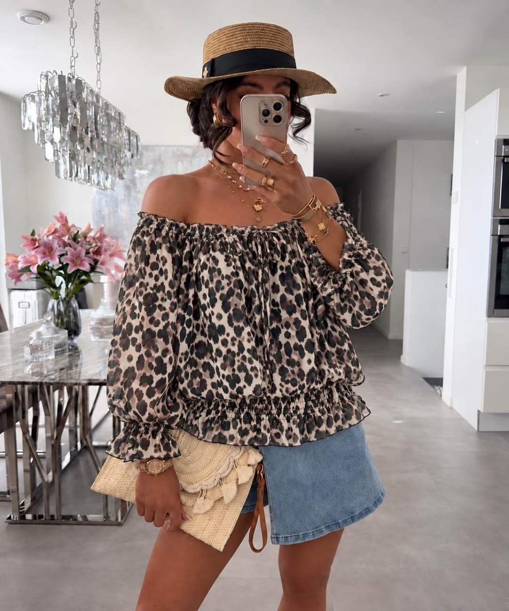 Blouse imprimé léopard  épaulées dénudées doublure viscose