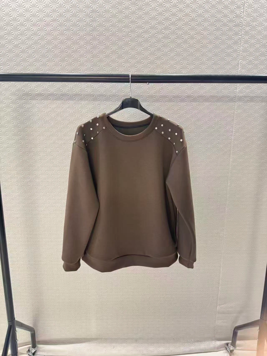 Pull Oversize détail cloutés 2