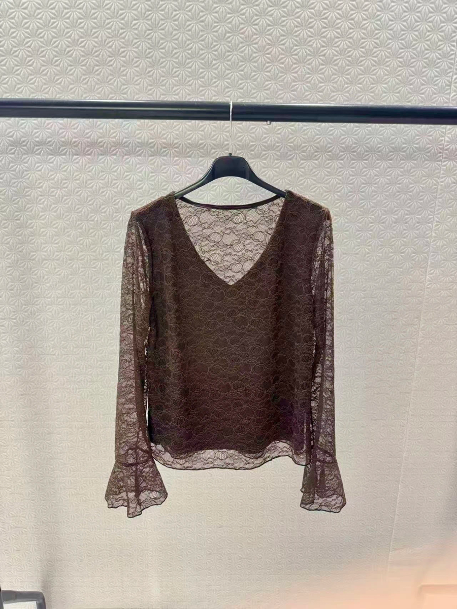 V-neck lace blouse with lining 2