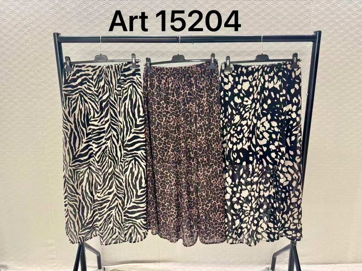 Animal print skirt with elastic waist slit 2