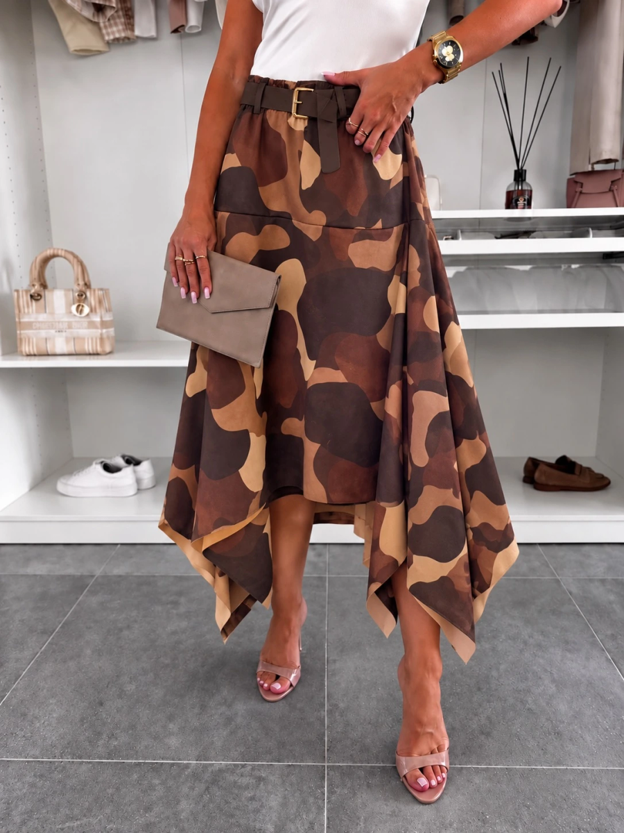 Jupe longue suédine imprimé camouflage asymétrique avec ceinture