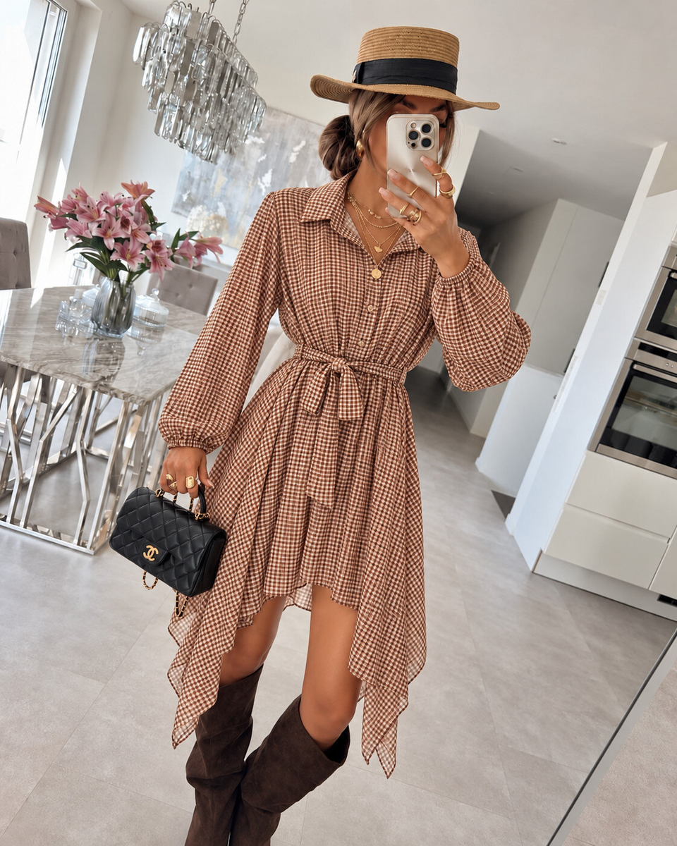 Robe chemise imprimée carreaux  asymétrique avec ceinture