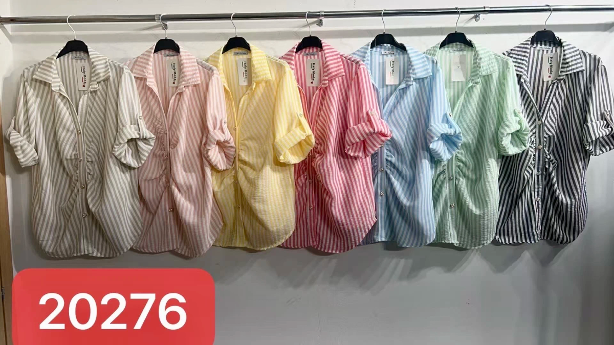 Striped shirt with gathered effect – casual chic elegance 2