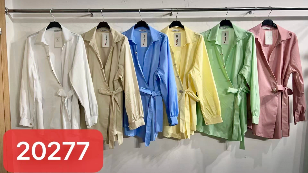Blouse cache-cœur ceinturée – coupe élégante 2