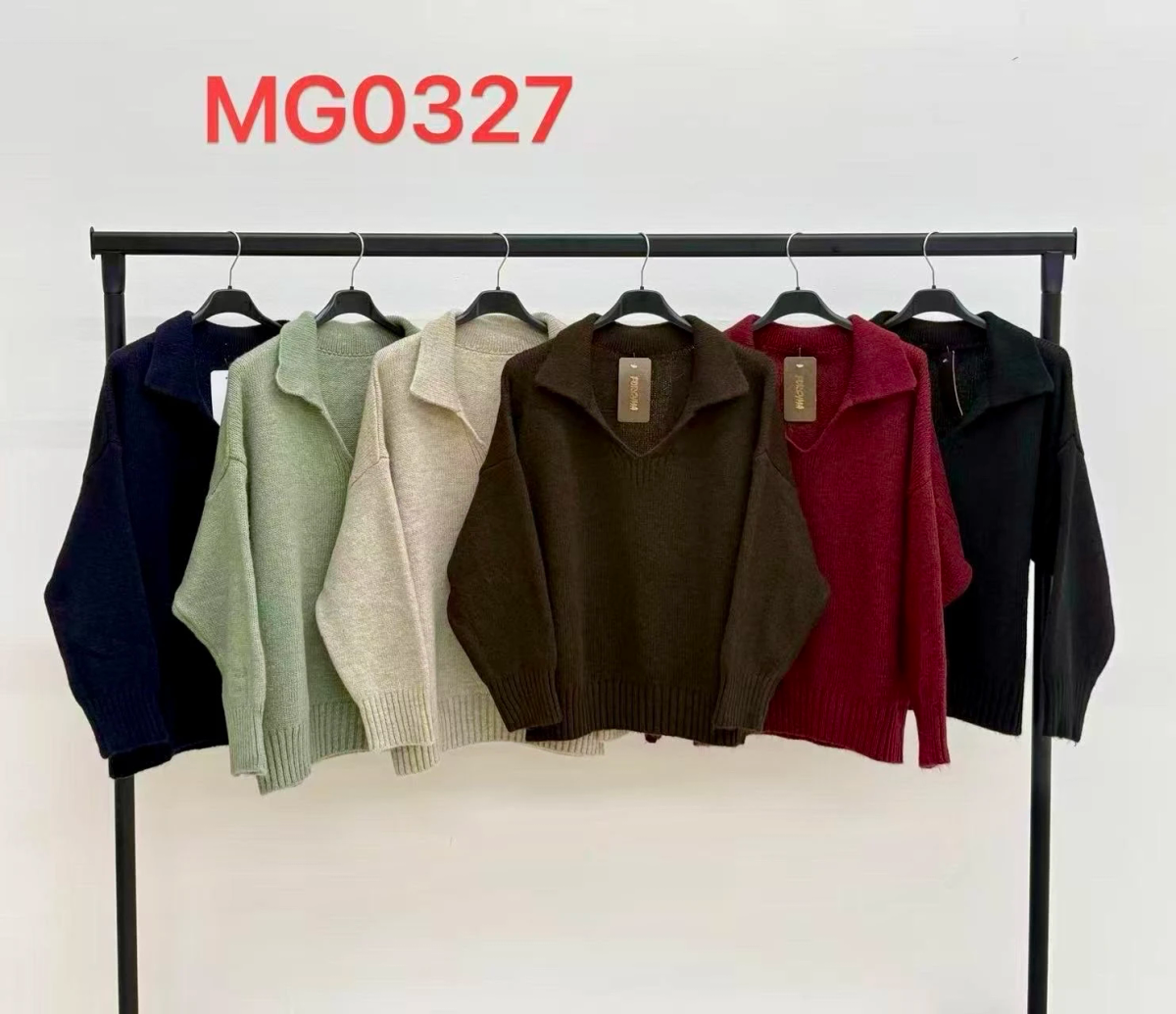 Soft knit sweater with open polo collar – relaxed fit 2
