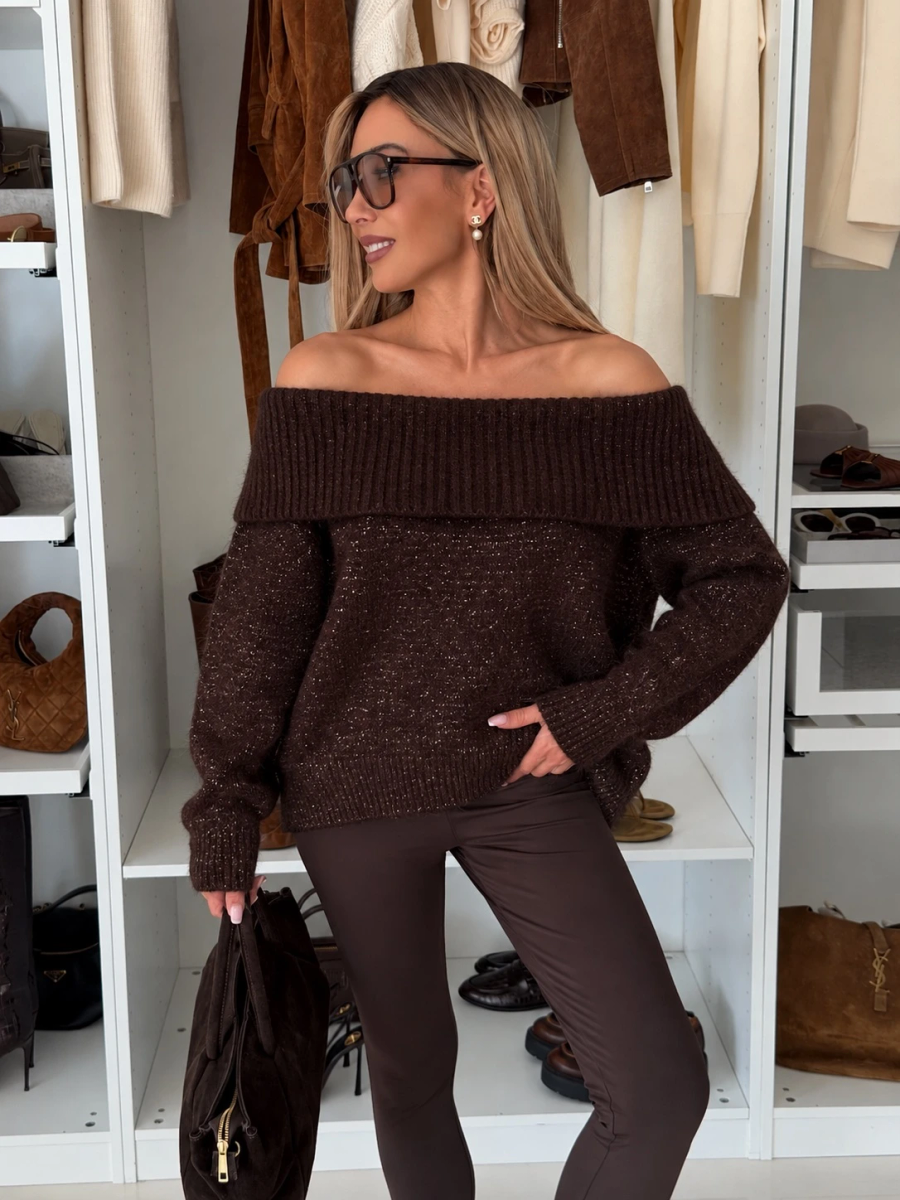 Pull brillant col Bardot épaules dénudées