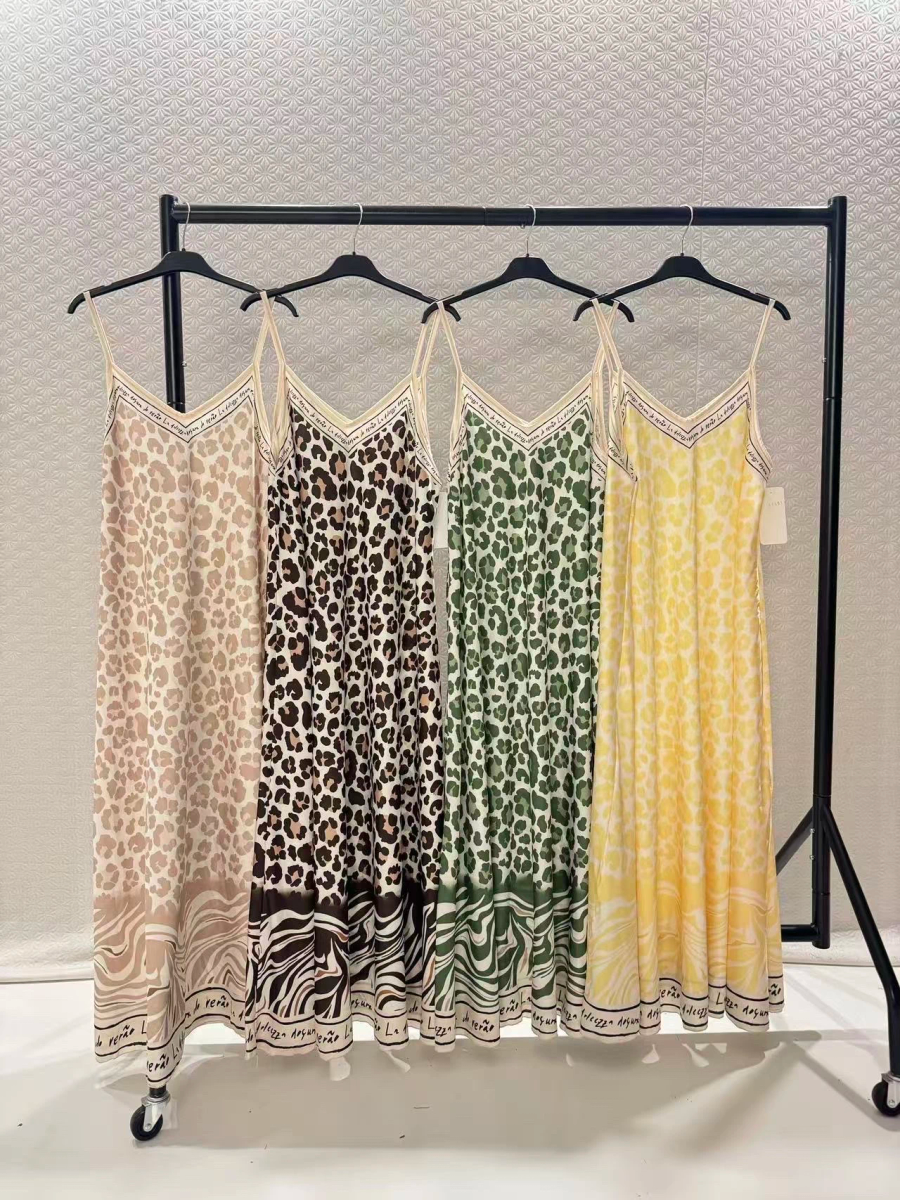 Flowy bohemian polka dot print dress 3