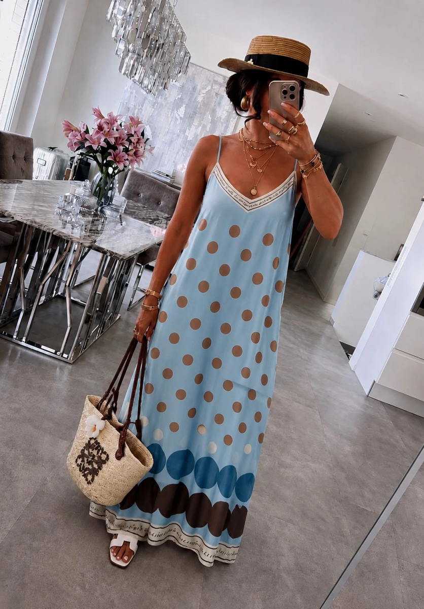 Vestido bohemio fluido con estampado de lunares