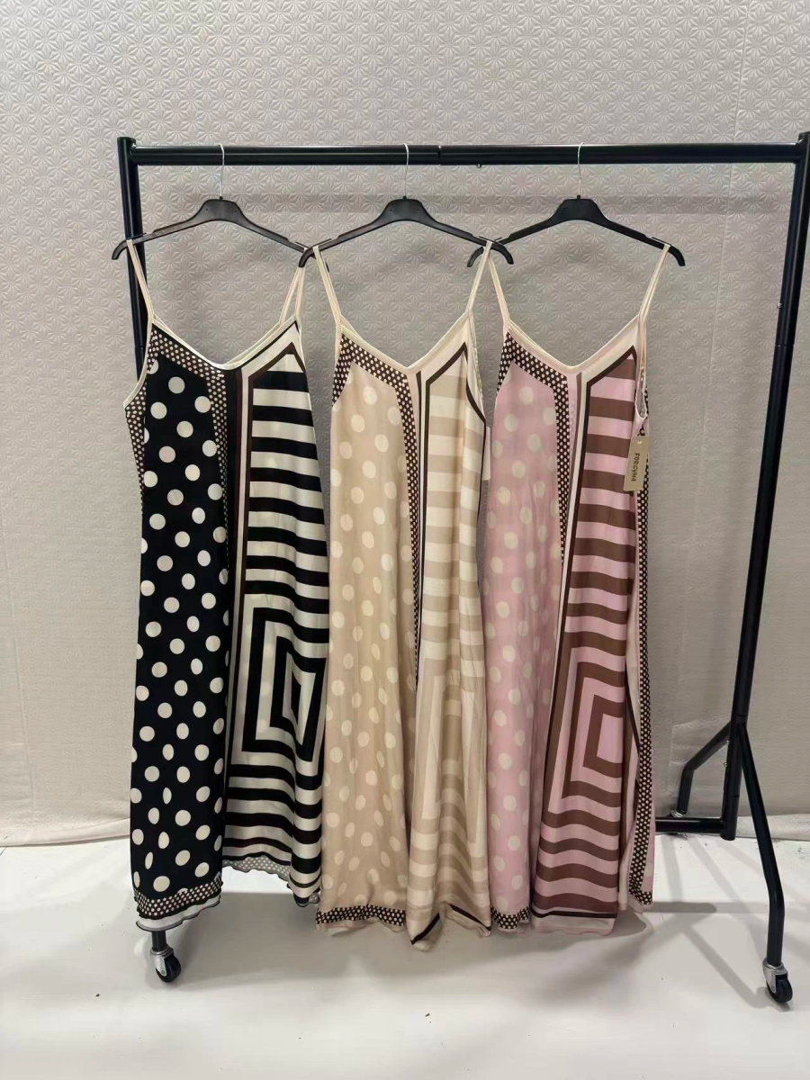Robe Longue Bohème Satinée Imprimé Patchwork Pois & Rayures 3