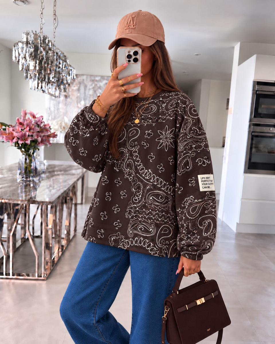 Oversize-Pullover mit Bandana & Patch