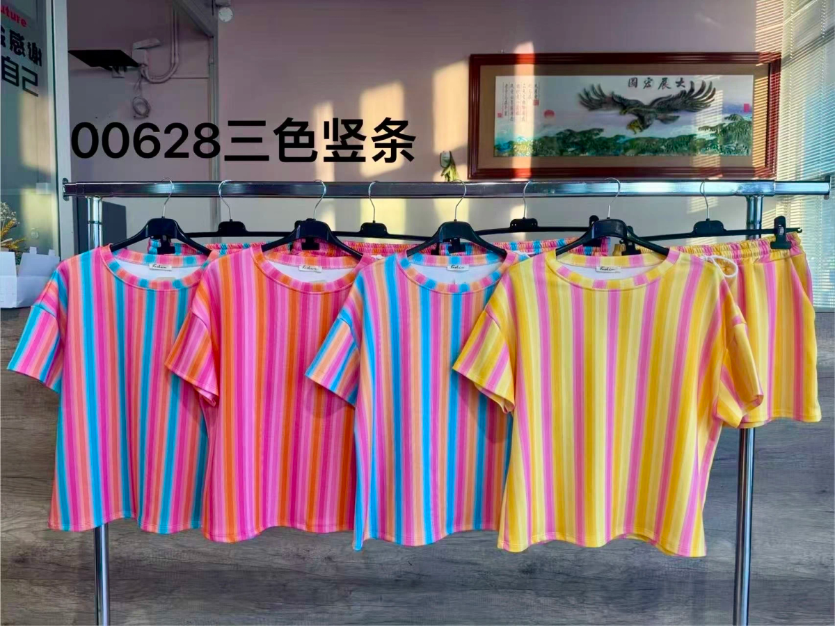Ensemble short à rayures colorés 2