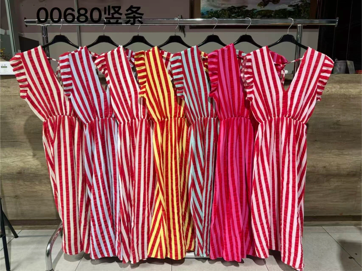 Gaze cotton dress with backless stripes 3
