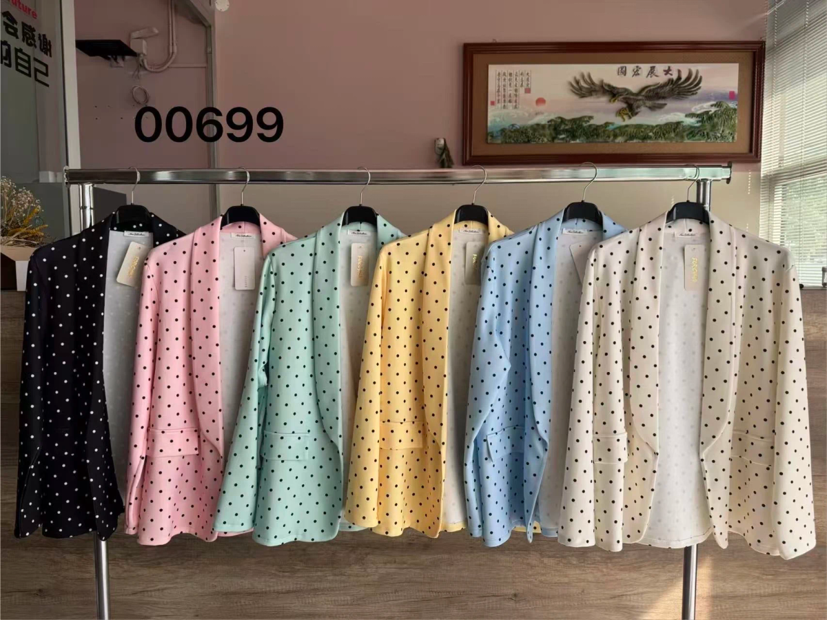 Polka dot blazer jacket 2