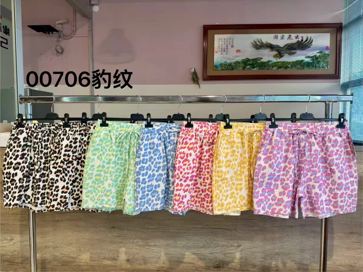 Leopard print cotton gauze shorts elastic waist with pockets 2