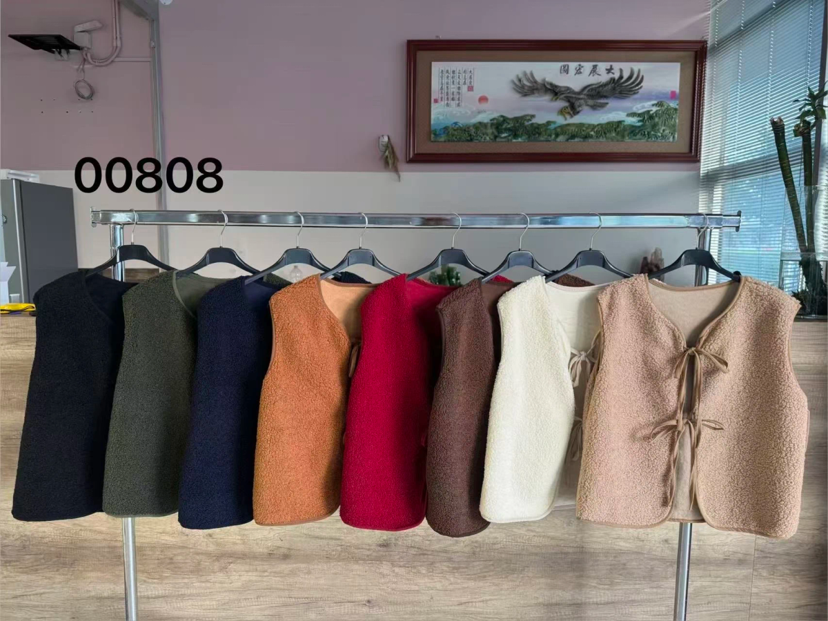 Gilet Teddy Sans Manches à Nouer 3