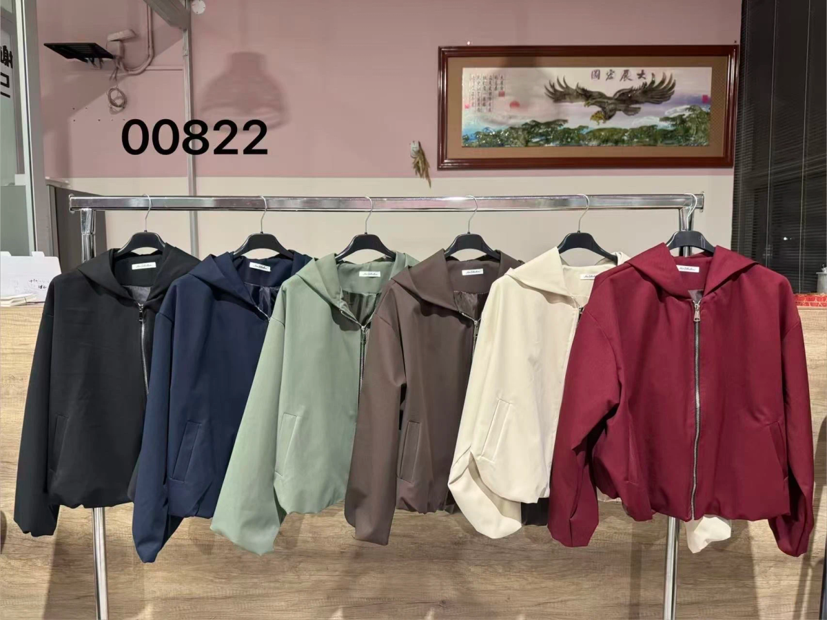 Zip-up hooded bomber vest – oversized fit 3