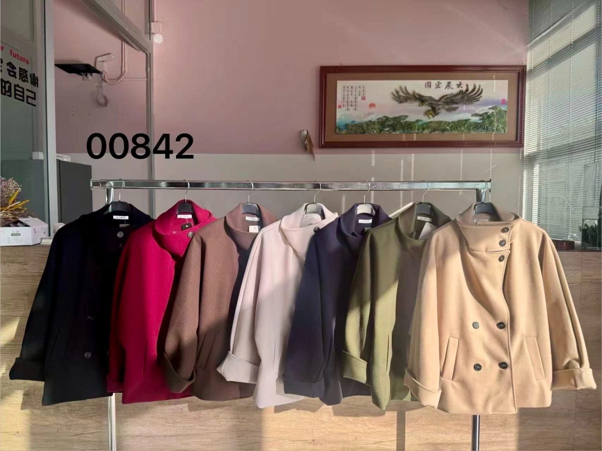 Manteau effet laine à col montant et boutonnage 3