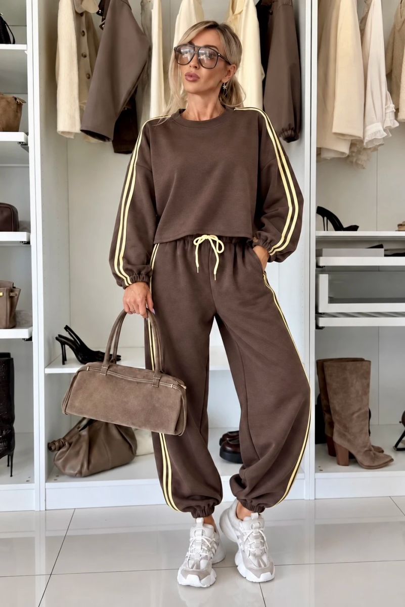 Ensemble jogging ample à doubles bandes contrastantes