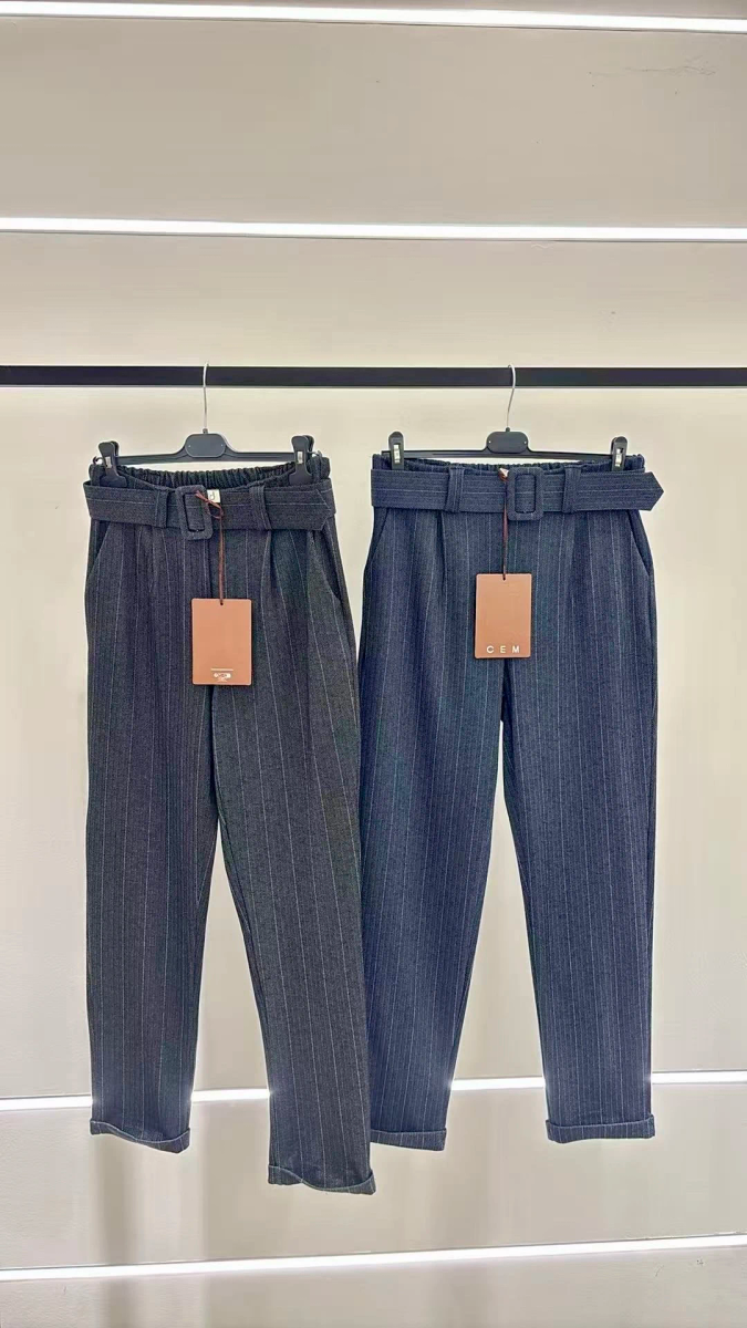 Pantalon taille haute ceinturé noir à rayures fines 2