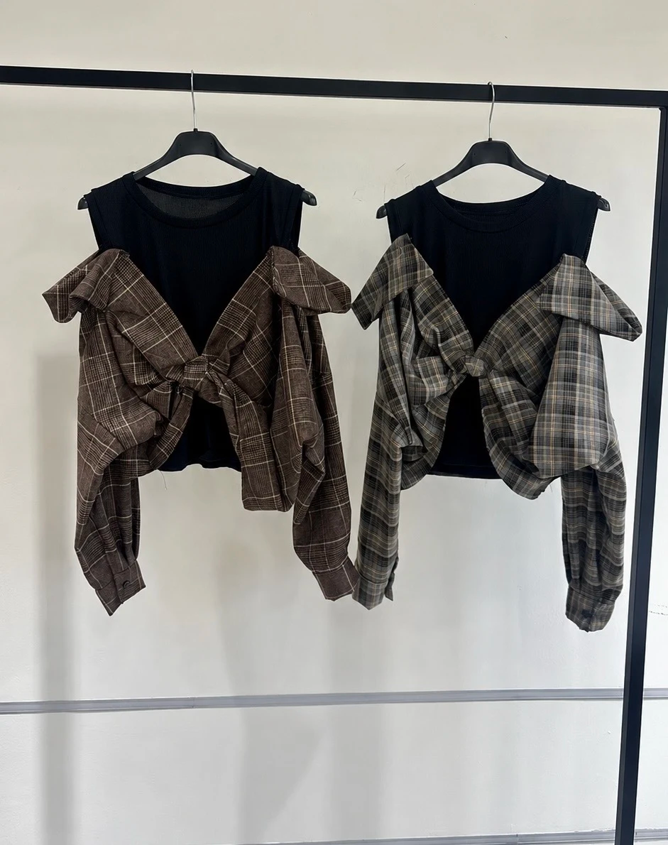 Sleeveless top with tied overshirt 2