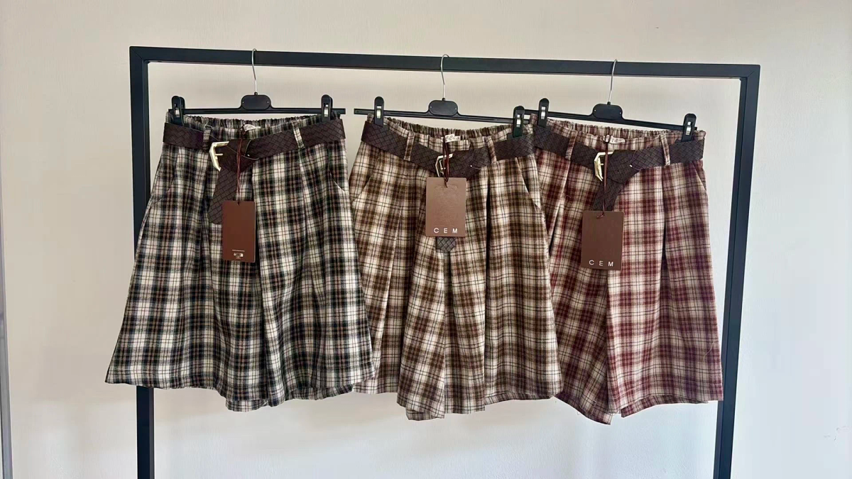 Short Bermuda effet flanelle Carreaux Avec ceinture et poches 3