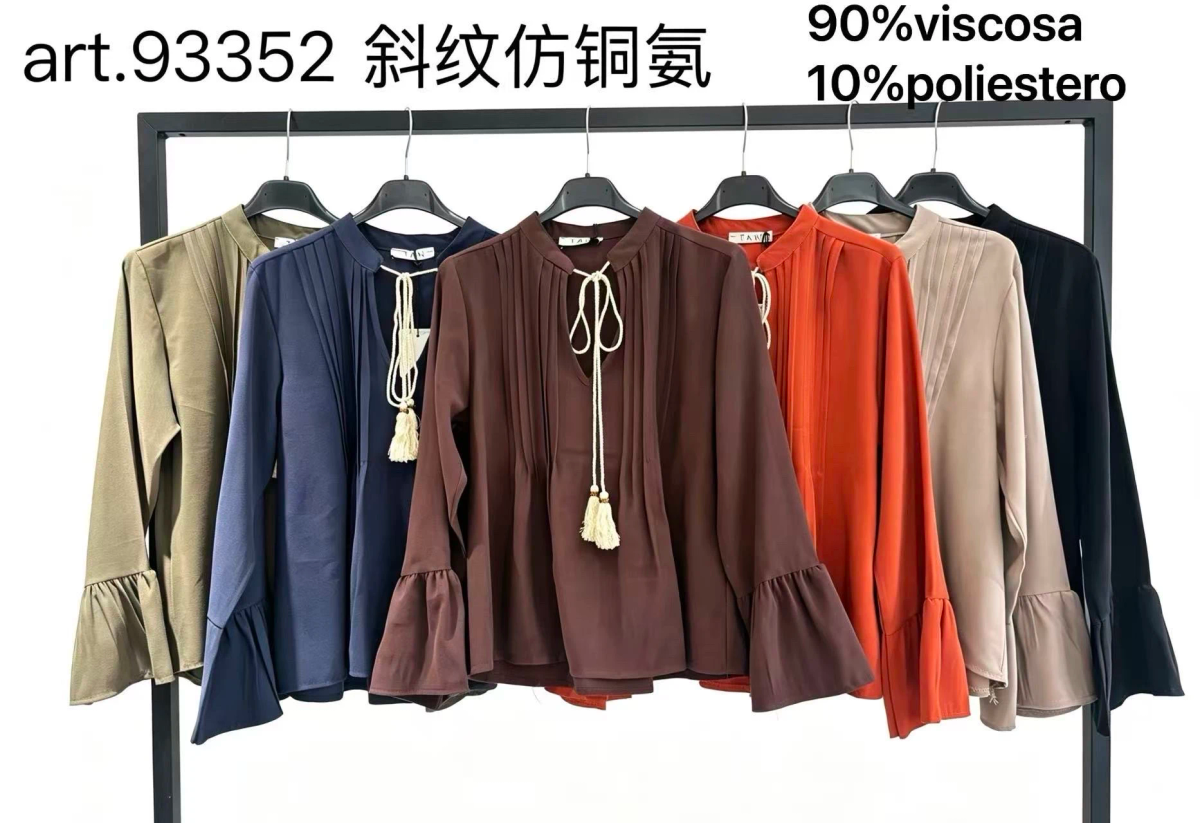 Blouse bohème plissée à manches évasées 2