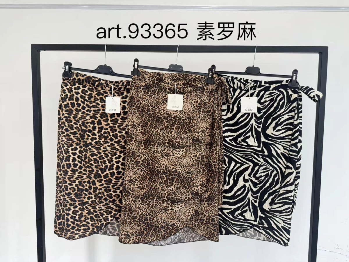 Printed wrap skirt – leopard and zebra – tie waist – fluid cut 2
