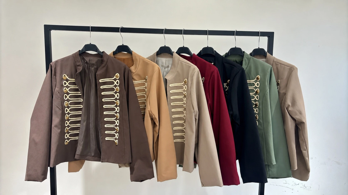 Officer's jacket with gold braids 2